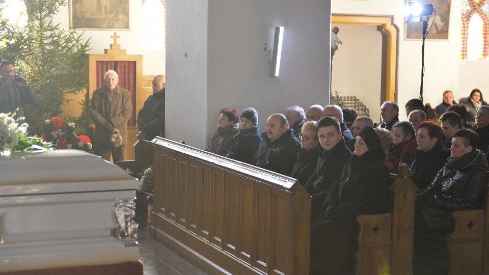 Tłumy żegnają kierowcę zabitego w zamachu terrorystycznym w Berlinie. Fot. Łukasz Szełemej [Radio Szczecin]