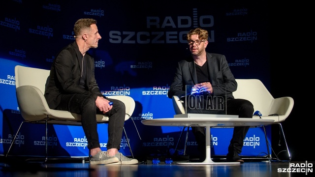 Konrad Wojtyła i Leszek Herman. Fot. Olaf Nowicki [Radio Szczecin] "To była artystyczna uczta". Radiowy audiobook już po premierze [WIDEO, ZDJĘCIA]