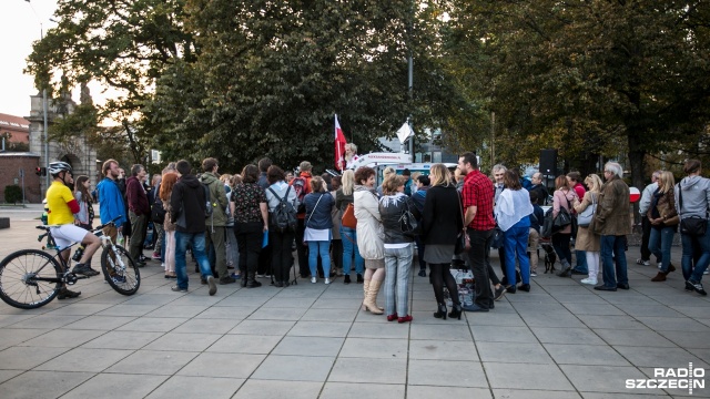 Spotkanie z Aleksandrem Dobą w Szczecinie. Fot. Weronika Łyczywek [Radio Szczecin] Były wspólne zdjęcia i gratulacje. Olek Doba spotkał się z fanami [ZDJĘCIA]