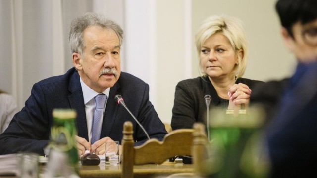 PKW odchodzi z prac komisji ds. prawa wyborczego