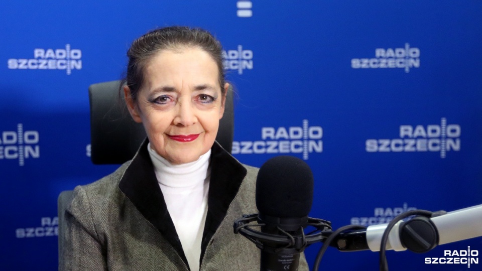 Freino tłumaczyła, że zamiast wziąć przykład z Łodzi, w której podzielono miasto na trzy obszary - i w tym najważniejszym w ogóle nie ma prawa być reklam - a w Szczecinie według urbanistki mamy tylko półśrodki. Fot. Weronika Łyczywek [Radio Szczecin]