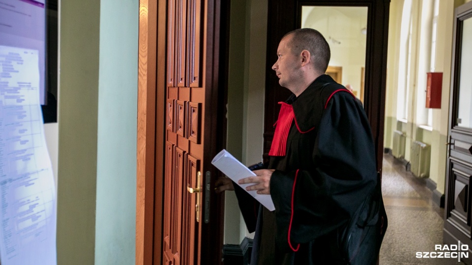 Ostatnie posiedzenia aresztowe w tzw. aferze polickiej. Fot. Weronika Łyczywek [Radio Szczecin]