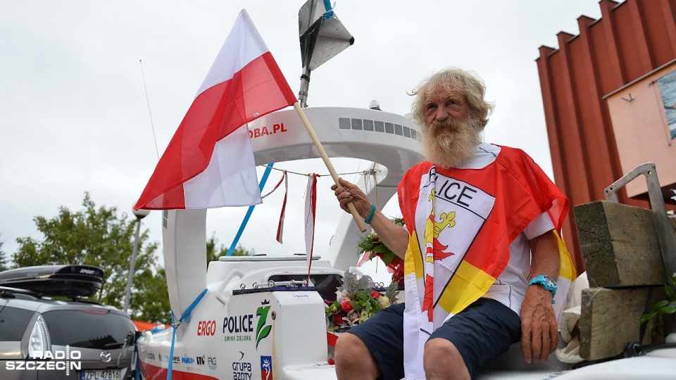 Najsłynniejszy polski kajakarz przepłynął ocean atlantycki szlakiem północnym, który uznawany jest za najtrudniejszy. Przez ponad 3 miesiące rejsu borykał się z wieloma trudnościami - silnym wiatrem, sztormami i awarią steru. Fot. Łukasz Szełemej [Radio S