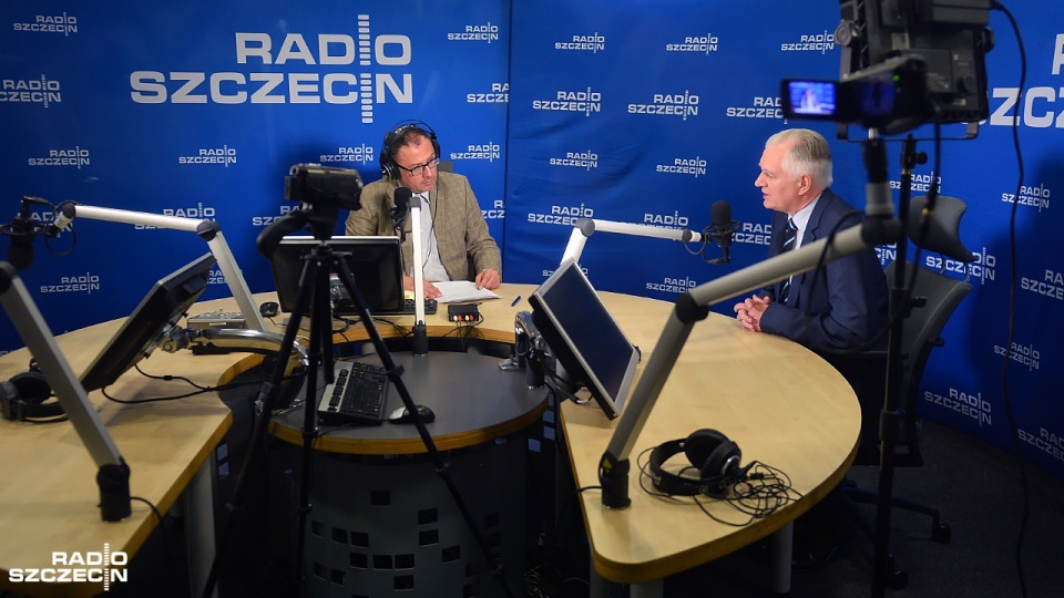 Jarosław Gowin w "Rozmowach pod krawatem". Fot. Łukasz Szełemej [Radio Szczecin]