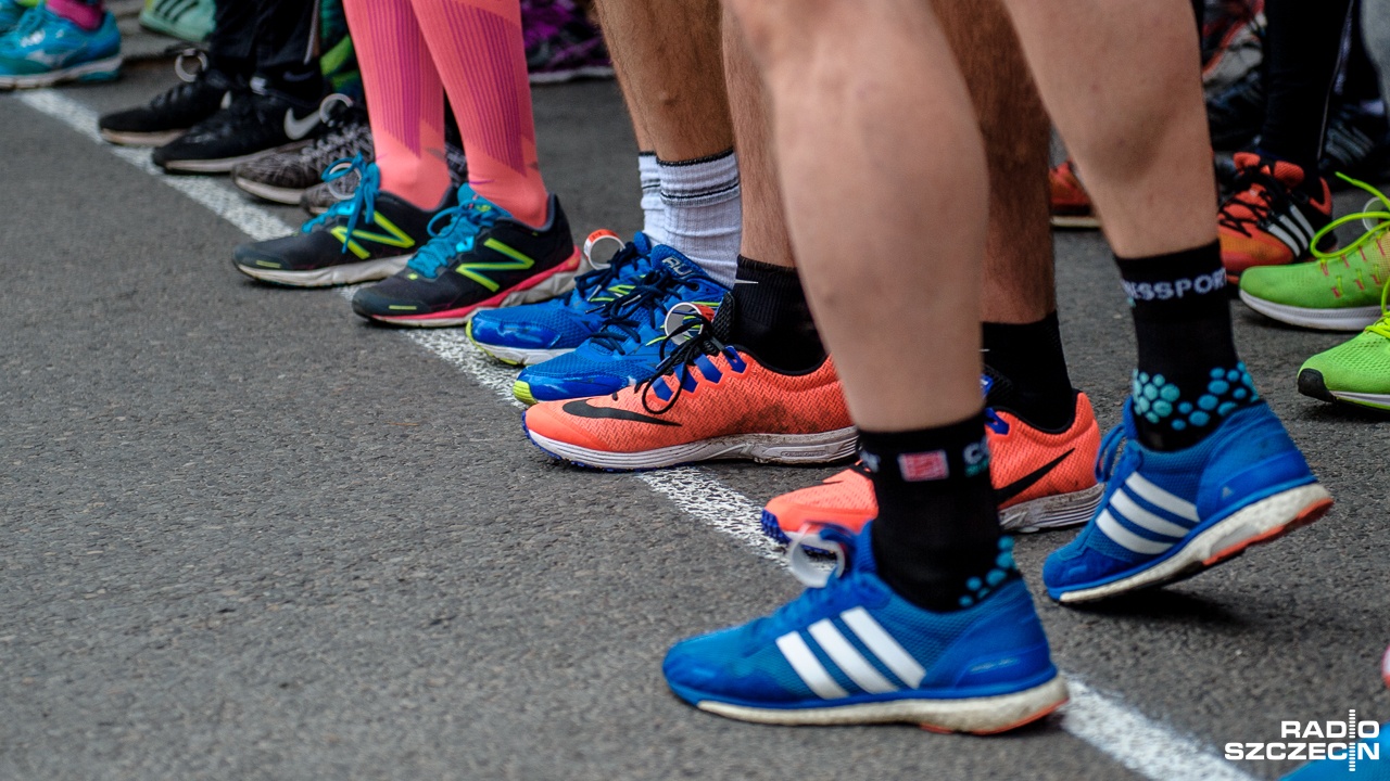 Niektórzy przebiegli półmaraton, inni pokonali 10 kilometrów - w biegu albo z kijkami. Na mecie transgranicznego festiwalu biegowego w Gryfinie zameldowało się prawie 200 osób.