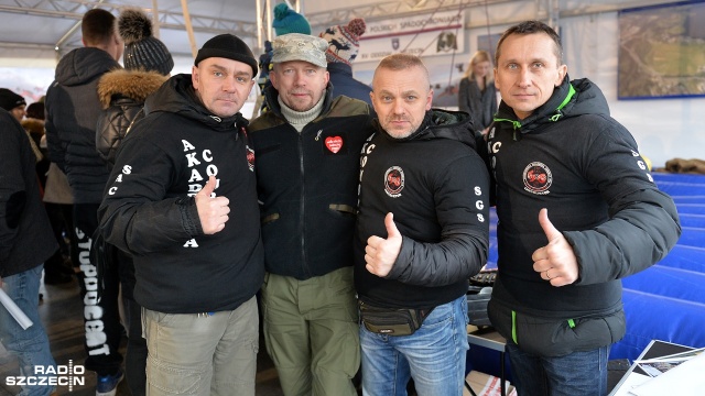 26. Finał Wielkiej Orkiestry Świątecznej Pomocy w Szczecinie. Fot. Łukasz Szełemej [Radio Szczecin] Zimno, ale wolontariusze WOŚP są zadowoleni [DUŻO ZDJĘĆ, WIDEO]