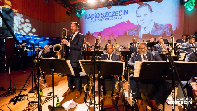 Fot. Robert Stachnik [Radio Szczecin] Rekordowy koncert "Radio Szczecin dla Niepodległej" w internecie [DUŻO ZDJĘĆ]