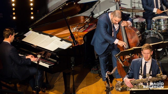 Fot. Robert Stachnik [Radio Szczecin] Rekordowy koncert "Radio Szczecin dla Niepodległej" w internecie [DUŻO ZDJĘĆ]