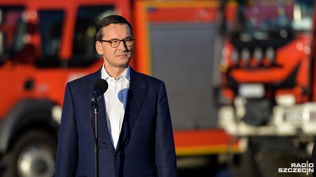 Premier podkreślił, że wysiłek polskich strażaków przypomniał światu o znaczeniu, jakie w Polsce ma słowo "solidarność". Fot. Łukasz Szełemej [Radio Szczecin] Strażacy po szwedzkiej misji już w Świnoujściu. Premier: Polska jest z Was dumna [ZDJĘCIA]