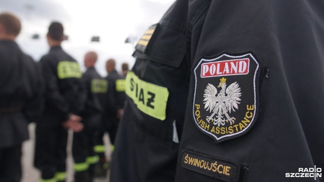 Strażacy w sobotę zakończyli akcję gaszenia lasów. Dotarli już do Trelleborga, skąd dopłyną promem do Świnoujścia. Fot. Przemysław Gołyński [Radio Szczecin] Polscy bohaterowie w drodze do domu. Reakcja Szwedów bezcenna [WIDEO, ZDJĘCIA]
