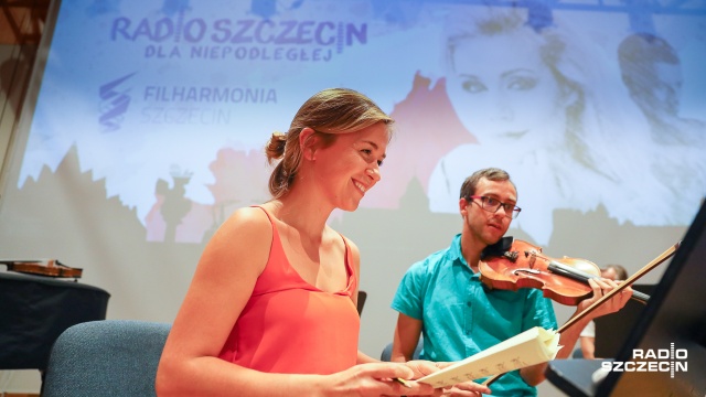 Koncert rozpocznie się o godzinie 20:00. Będziemy go transmitować na żywo na naszej stronie internetowej oraz radiowym Facebooku. Fot. Robert Stachnik [Radio Szczecin] Próba przed koncertem "Radio Szczecin dla Niepodległej. Muzyka Polka" [ZDJĘCIA]