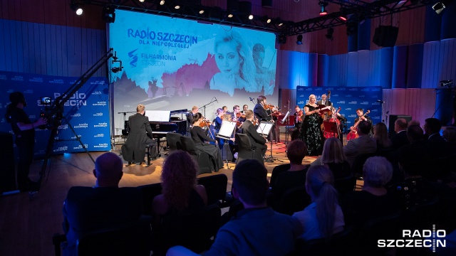 Wydarzenie można było oglądać również na naszej stronie internetowej oraz na radiowym Facebooku. Fot. Robert Stachnik [Radio Szczecin] "Mała filharmonia" w Radiu Szczecin [WIDEO, DUŻO ZDJĘĆ]