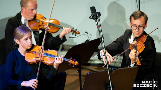 Wydarzenie można było oglądać również na naszej stronie internetowej oraz na radiowym Facebooku. Fot. Robert Stachnik [Radio Szczecin] "Mała filharmonia" w Radiu Szczecin [WIDEO, DUŻO ZDJĘĆ]