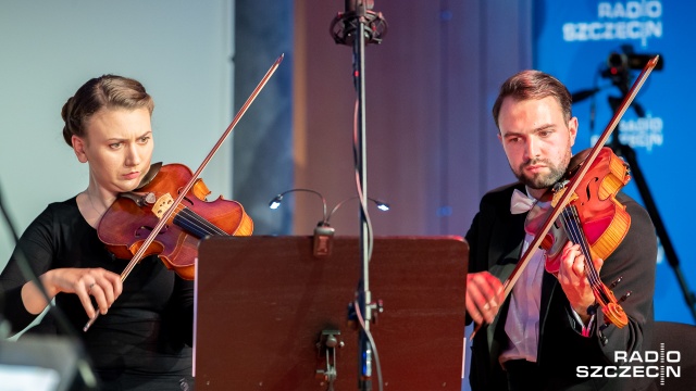 Wydarzenie można było oglądać również na naszej stronie internetowej oraz na radiowym Facebooku. Fot. Robert Stachnik [Radio Szczecin] "Mała filharmonia" w Radiu Szczecin [WIDEO, DUŻO ZDJĘĆ]