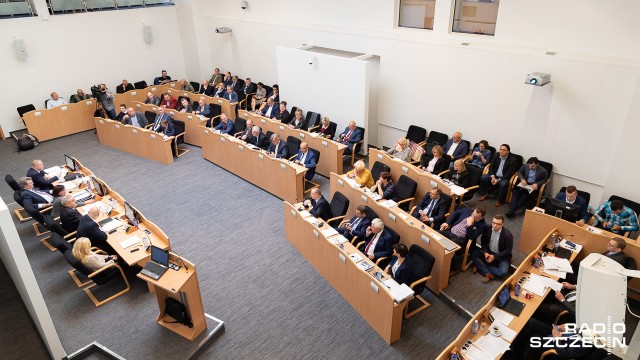 Ostatnia sesja sejmiku zachodniopomorskiego przed wyborami. Fot. Robert Stachnik [Radio Szczecin] Zmarnowana kadencja czy czas rozwoju? Ostatnia sesja sejmiku [ZDJĘCIA]