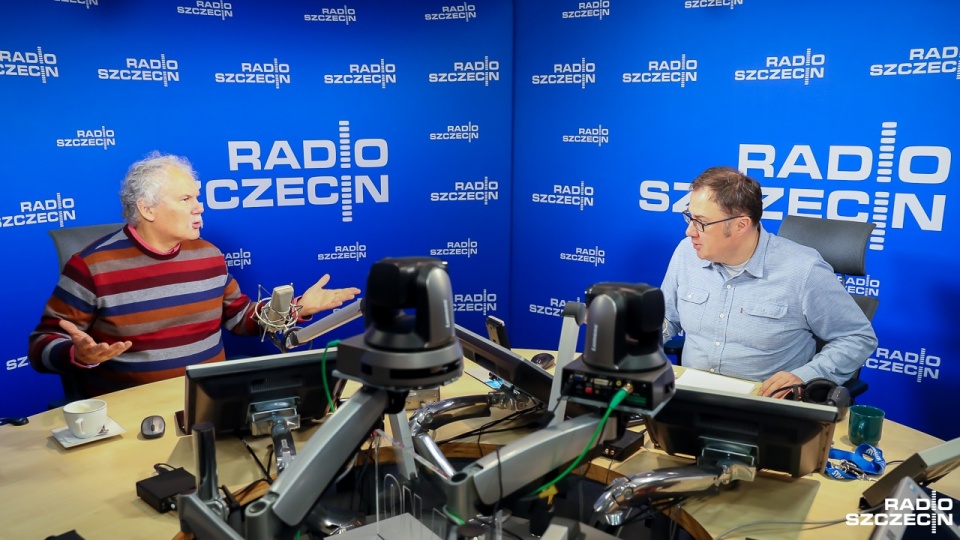 Andrzej Niedzielski w Rozmowach pod krawatem. Fot. Robert Stachnik [Radio Szczecin]