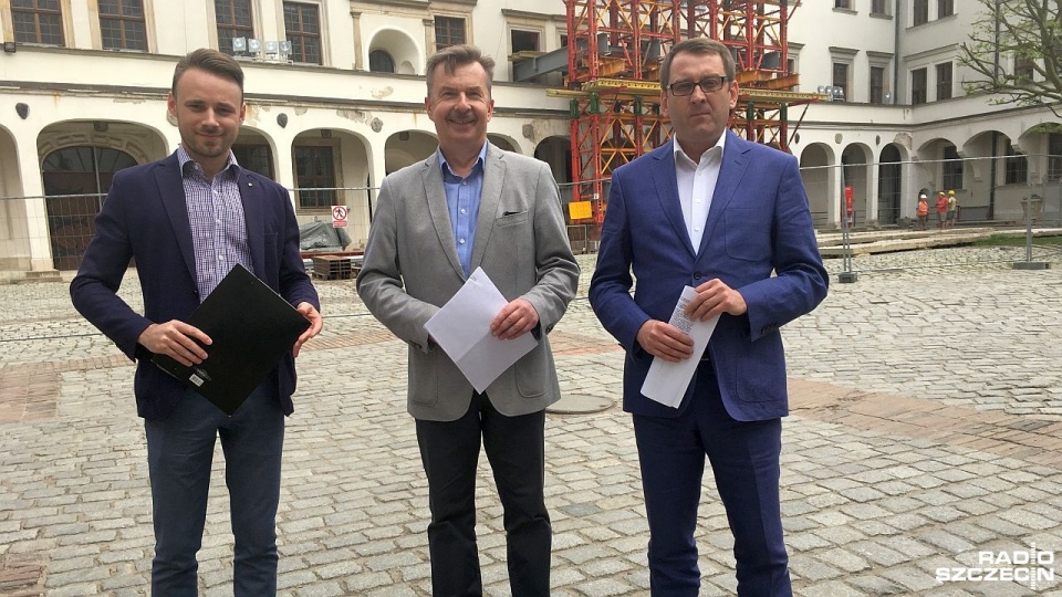 Radni Sojuszu Lewicy Demokratycznej po raz kolejny krytykują marszałka województwa. Fot. Andrzej Kutys [Radio Szczecin]