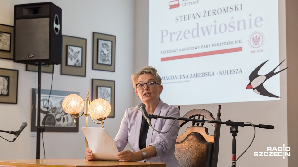 To ważna dla Polaków powieść - przyznała zachodniopomorska kuratorka oświaty Magdalena Zarębska-Kulesza. Fot. Robert Stachnik [Radio Szczecin]