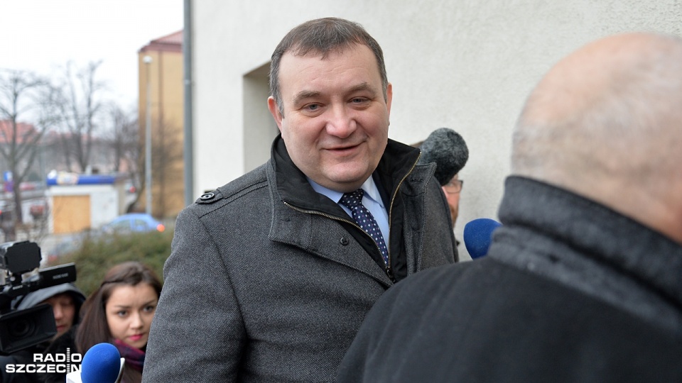 Trwa przesłuchanie byłego sekretarza generalnego PO posła Stanisława Gawłowskiego w Szczecińskim wydziale Prokuratury Krajowej. Fot. Łukasz Szełemej [Radio Szczecin]