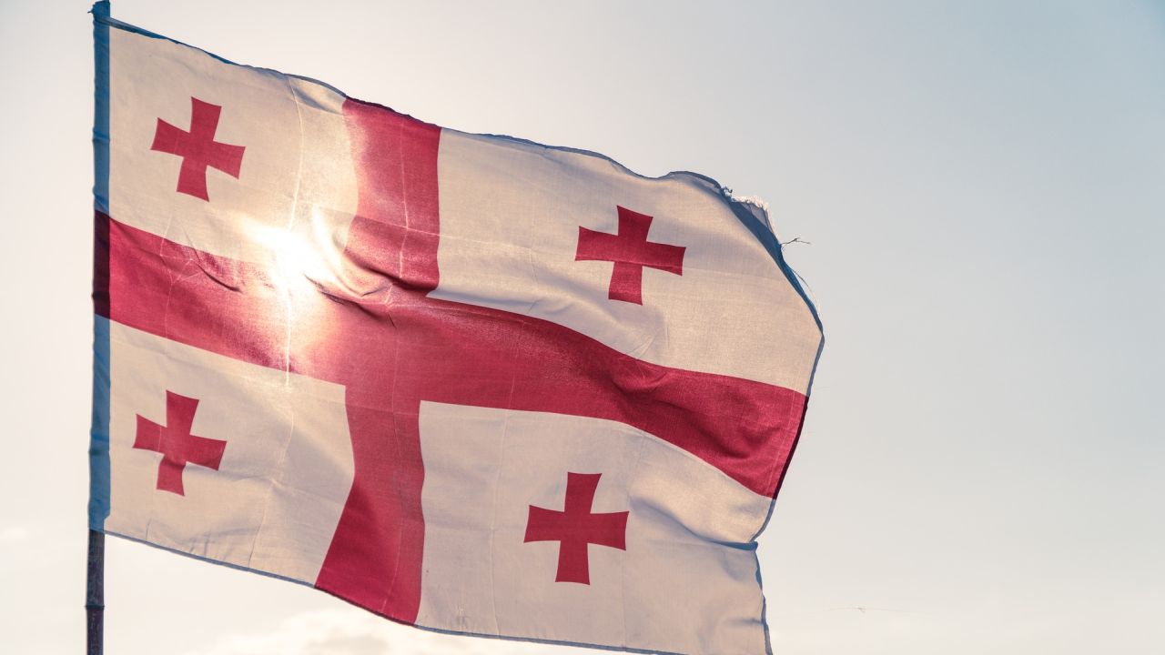 Tysiące Gruzinów spędziło całą noc przed budynkiem parlamentu w Tbilisi. To 133 dzień antyrządowych protestów.