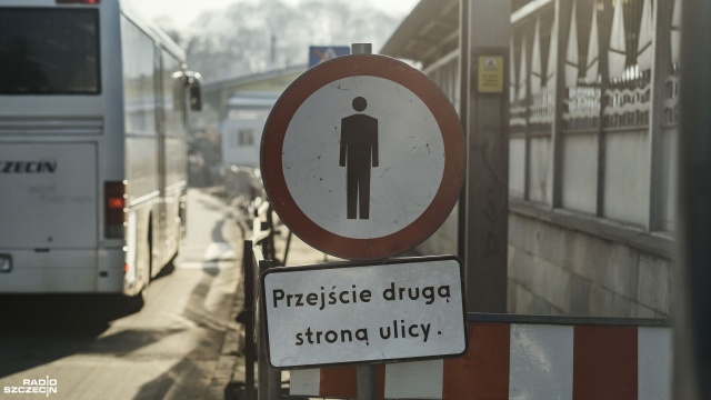 Cały projekt SKM jest wart niemal 800 milionów złotych - zakłada modernizację starych i budowę nowych przystanków. Fot. Wojciech Ochrymiuk [Radio Szczecin] Powstaje węzeł przesiadkowy w Gryfinie. Termin: 2022 r. [WIDEO, ZDJĘCIA]
