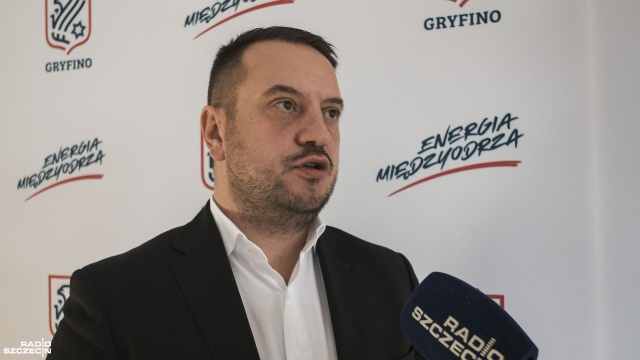 Cały projekt SKM jest wart niemal 800 milionów złotych - zakłada modernizację starych i budowę nowych przystanków. Fot. Wojciech Ochrymiuk [Radio Szczecin] Powstaje węzeł przesiadkowy w Gryfinie. Termin: 2022 r. [WIDEO, ZDJĘCIA]