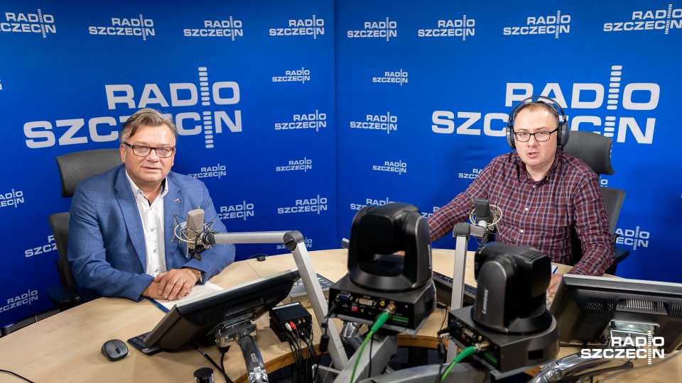 poseł KO Artur Łącki był gościem w "Rozmowach pod krawatem". Fot. Robert Stachnik [Radio Szczecin]