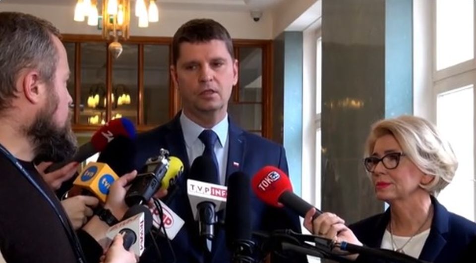 Wiceminister edukacji i nauki o obniżeniu wymagań egzaminacyjnych
