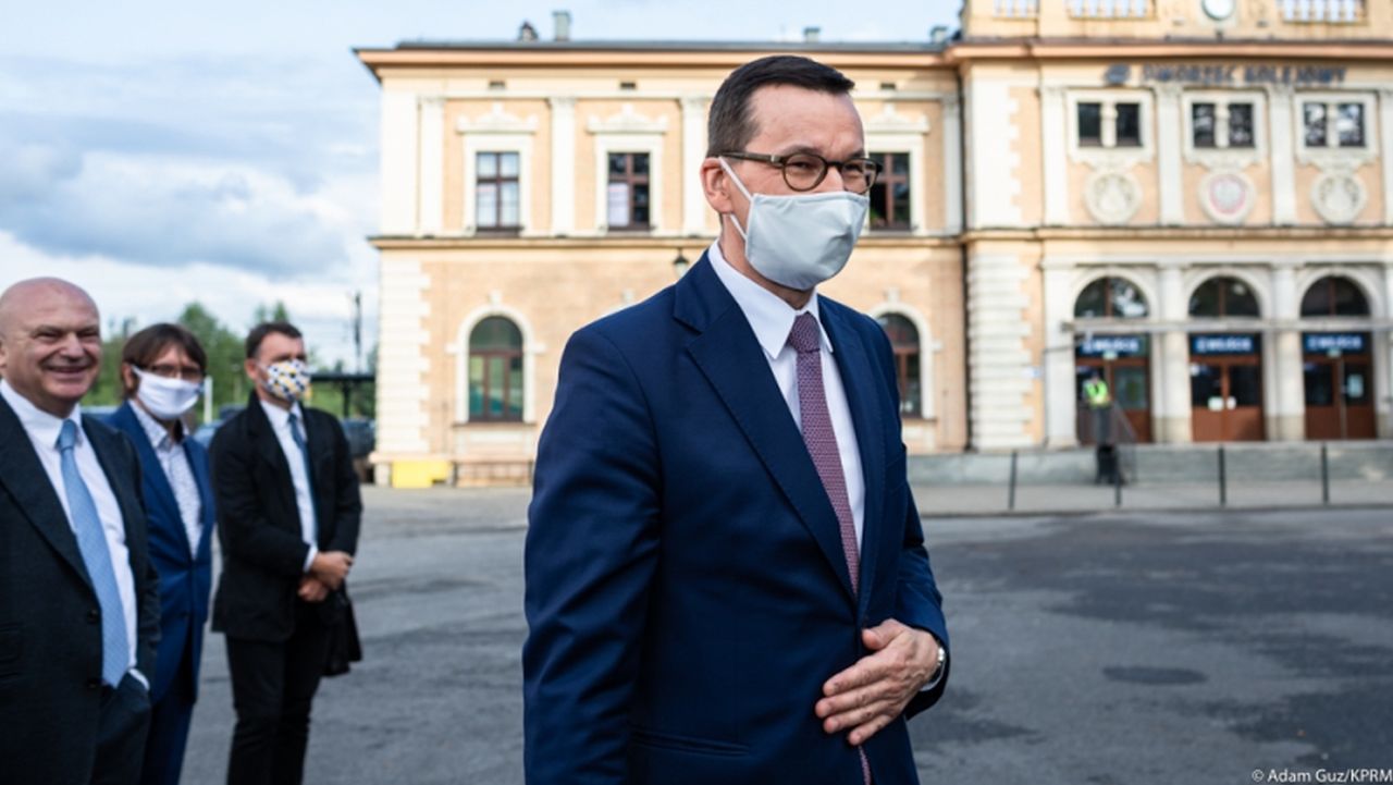 Premier przedstawił strategiczne cele w walce z epidemią