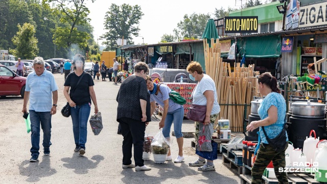 Fot. Robert Stachnik [Radio Szczecin] Przygraniczne targowiska szykują się na oblężenie [DUŻO ZDJĘĆ]
