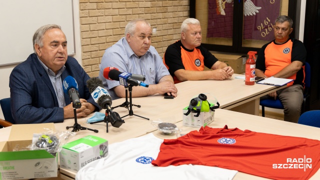 Fot. Robert Stachnik [Radio Szczecin] Solidarność wspiera. Pieniądze zamiast na jubileusz trafiły do pogotowia [ZDJĘCIA]