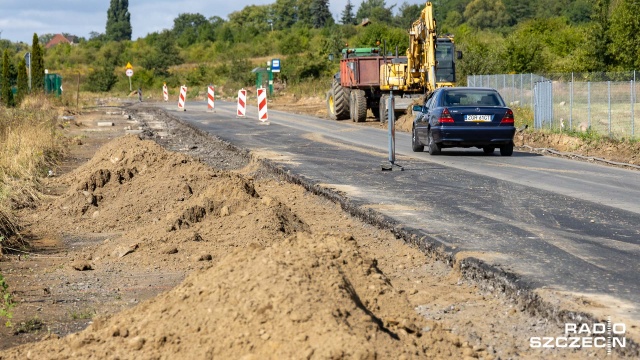 Fot. Robert Stachnik [Radio Szczecin] Z Gumieniec na Stobno po przebudowanej drodze pod koniec października [WIDEO, ZDJĘCIA]
