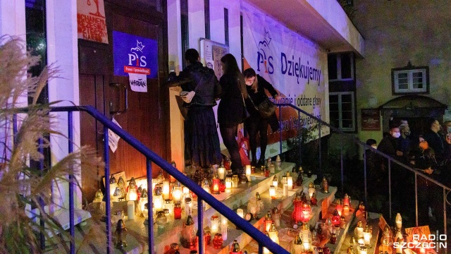 Fot. Robert Stachnik [Radio Szczecin] Szczeciński protest kobiet. Lewica: "Będziemy pomagać w dokonaniu aborcji" [WIDEO, DUŻO ZDJĘĆ]