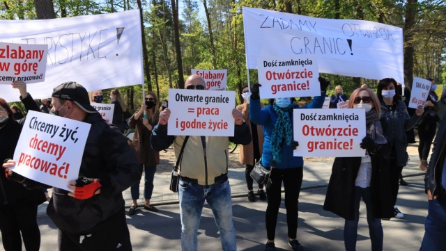Branże objęte restrykcjami protestowały na polsko-niemieckiej granicy [ZDJĘCIA]
