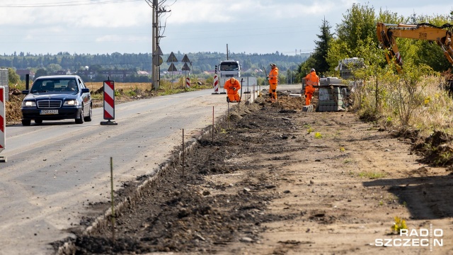 Z Gumieniec na Stobno po przebudowanej drodze pod koniec października [WIDEO, ZDJĘCIA]