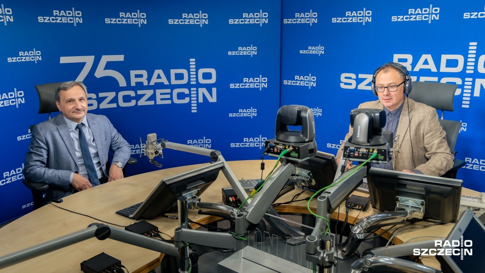 Maciej Kopeć był gościem audycji "Rozmowy pod krawatem". Fot. Robert Stachnik [Radio Szczecin]