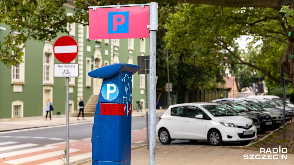 Niższe ceny są pozorne, szczecinianie dużo więcej stracą niż zyskają - mówił w "Rozmowie pod krawatem" radny PiS. Fot. Robert Stachnik [Radio Szczecin]