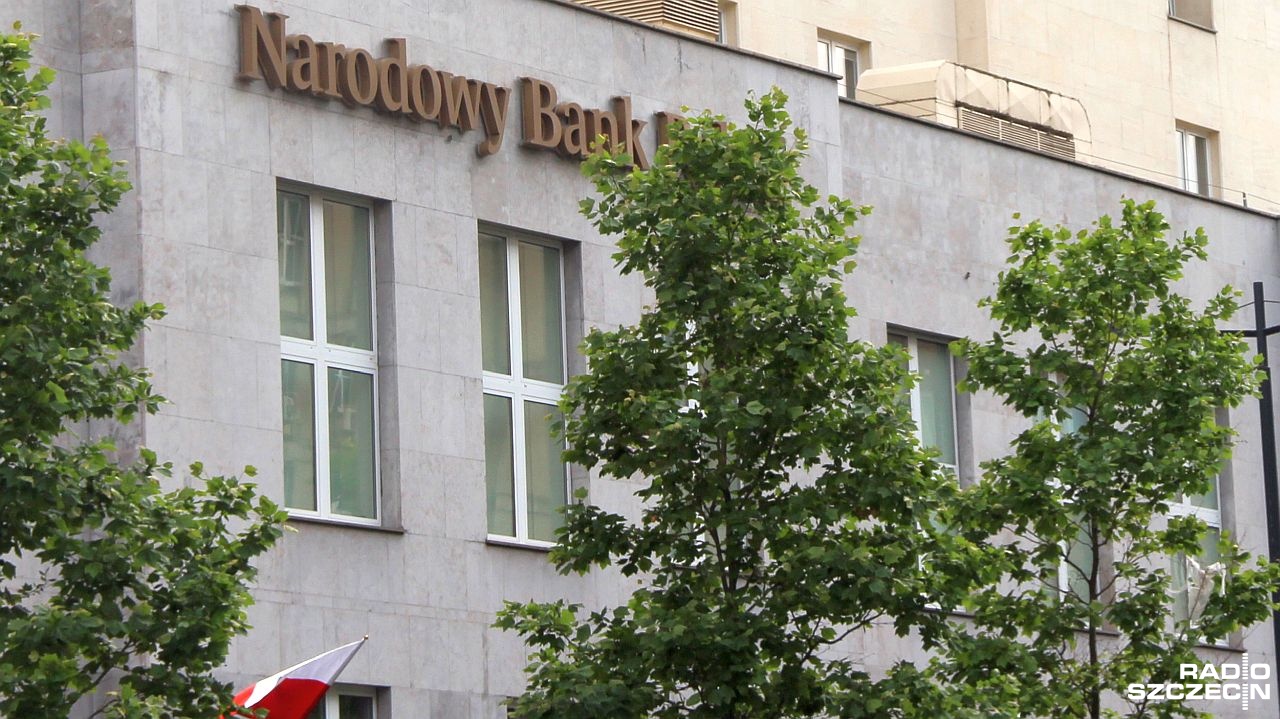 Prezes Narodowego Banku Polskiego profesor Adam Glapiński uważa, że w walce z inflacją pomogłyby kolejne podwyżki stóp procentowych.