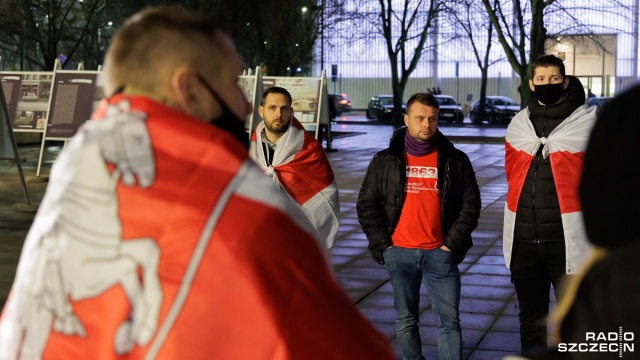 Fot. Robert Stachnik [Radio Szczecin] Białorusini demonstrowali w Szczecinie. "Chcemy takiej wolności, jak dziś w Polsce" [WIDEO, ZDJĘCIA]