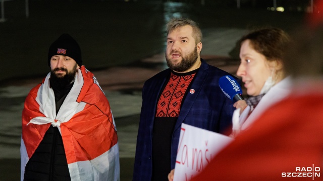 Fot. Robert Stachnik [Radio Szczecin] Białorusini demonstrowali w Szczecinie. "Chcemy takiej wolności, jak dziś w Polsce" [WIDEO, ZDJĘCIA]