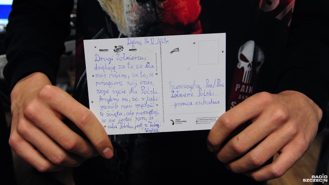 Fot. Marcin Kokolus [Radio Szczecin] Uczniowie z Dębna wspierają żołnierzy na polsko-białoruskiej granicy [ZDJĘCIA]