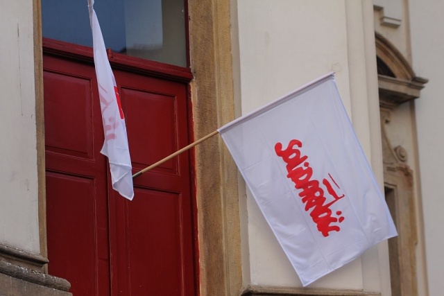 Związkowcy zachęcają do szczepień. ,,Szansa na powrót do normalności