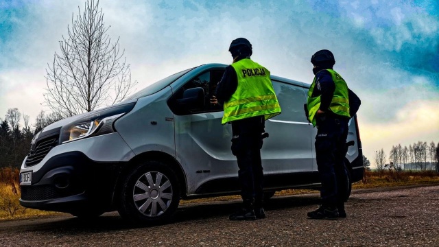 Policja zatrzymała transporty migrantów