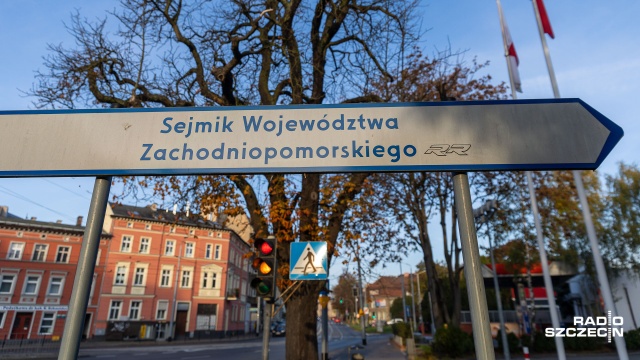 Budżet województwa. Radni tłumaczą swoje głosowanie