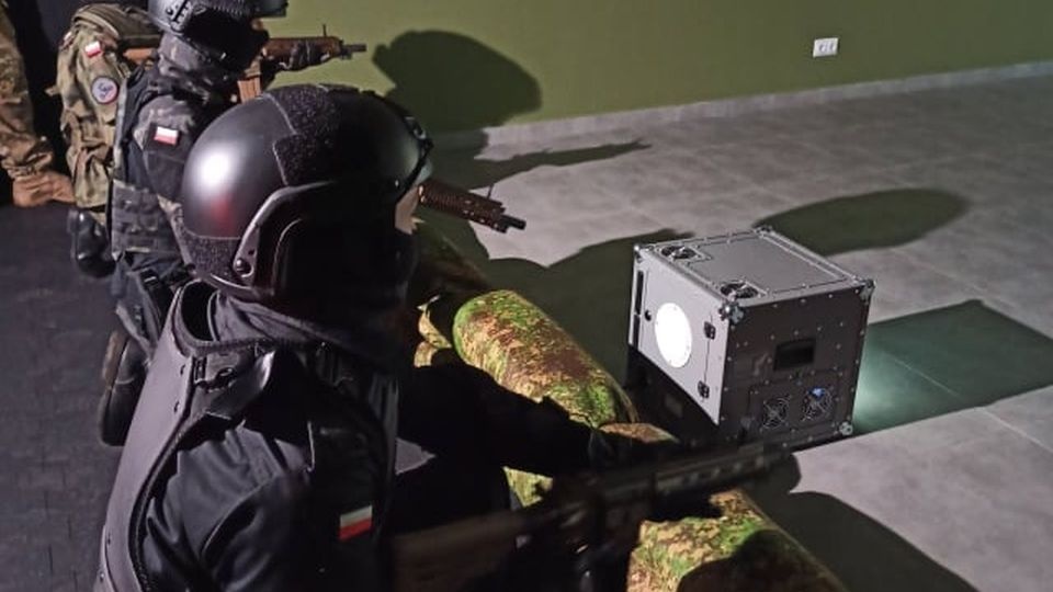 Strzelanie nie jest zabawą, a przede wszystkim nauką posługiwania się bronią. źródło: https://www.facebook.com/zs7bialybor/photos/?ref=page_internal