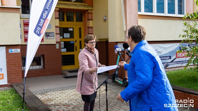 Fot. Robert Stachnik [Radio Szczecin] Posłanki PO z kontrolą na uczelni. Rektor przypomina o Konstytucji [WIDEO, ZDJĘCIA]