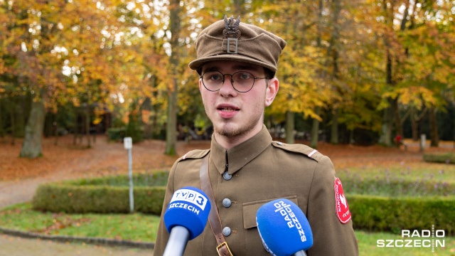 Fot. Robert Stachnik [Radio Szczecin] Kwesta na nagrobki dla Żołnierzy Wyklętych [WIDEO, ZDJĘCIA]