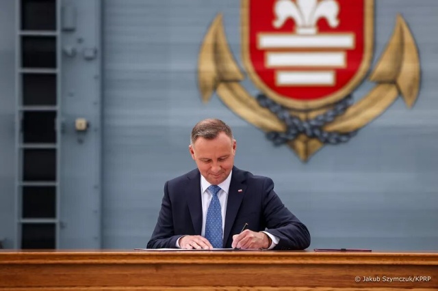 Szwecja i Finlandia bliżej NATO. Ważny podpis prezydenta