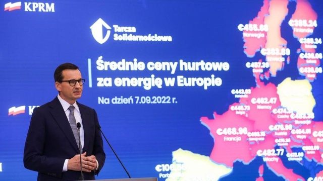 Rząd zamraża prąd - dla oszczędnych