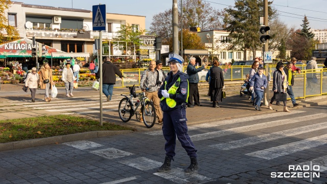 Wszystkich Świętych. Policja ostrzega przed złodziejami [WIDEO, ZDJĘCIA]
